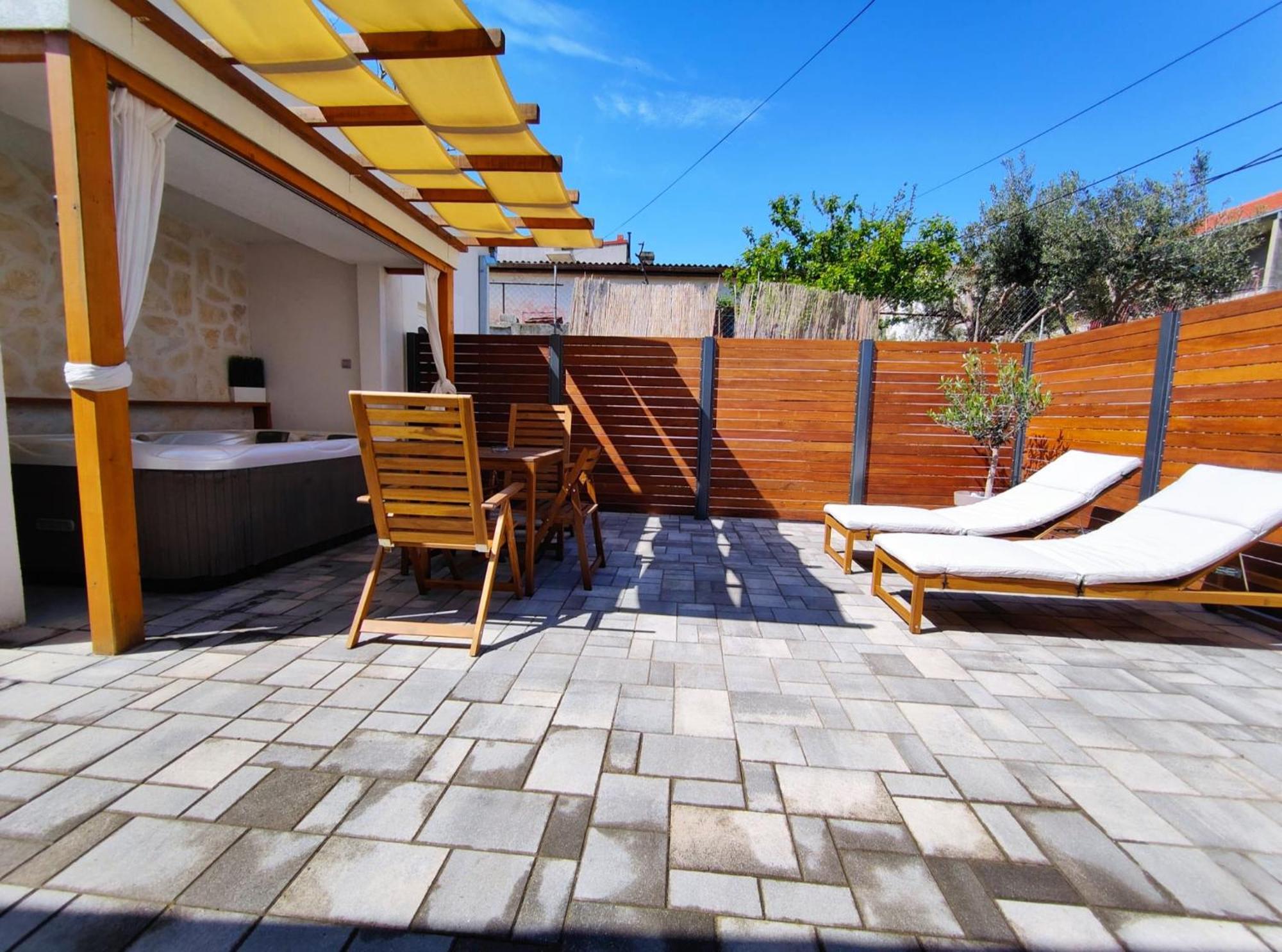 Апартаменты Tonina - House With Terrace, Jacuzzi, Free Parking Сплит Экстерьер фото